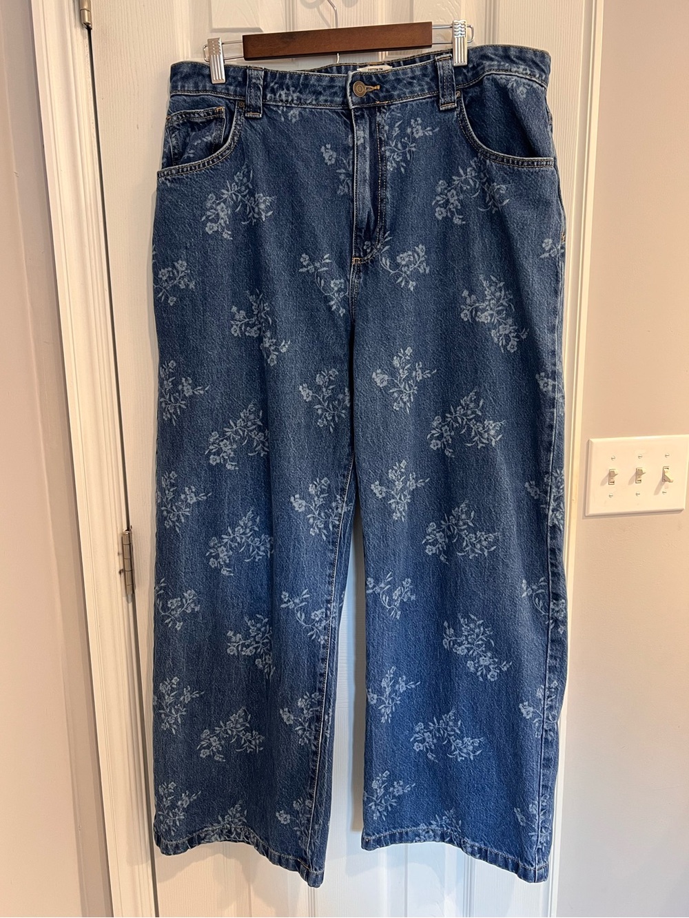 Cotton On Blue Allover Laser Floral Print Wide-Leg Baggy Loose Denim Jeans